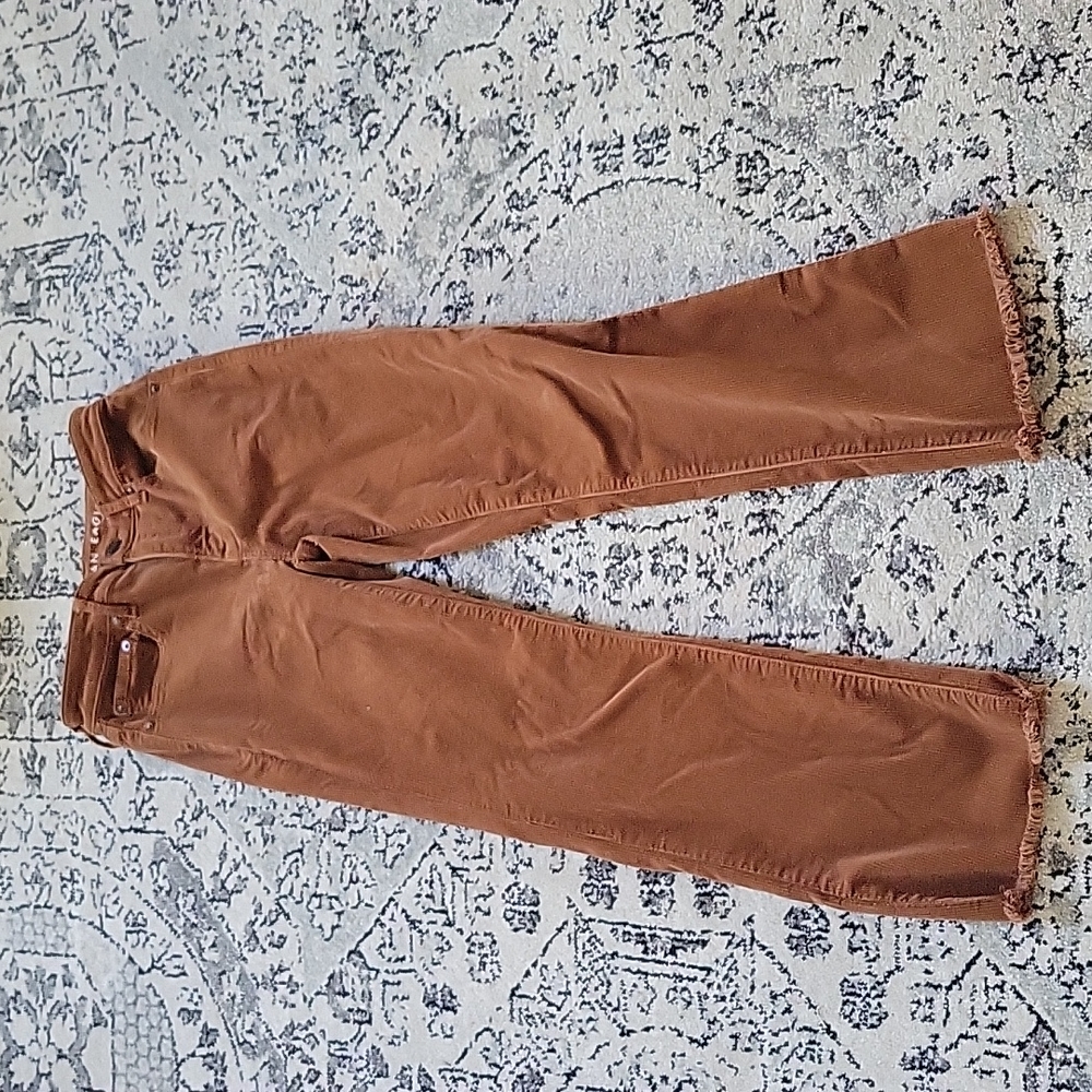 American Eagle High-Rise Crop Flare